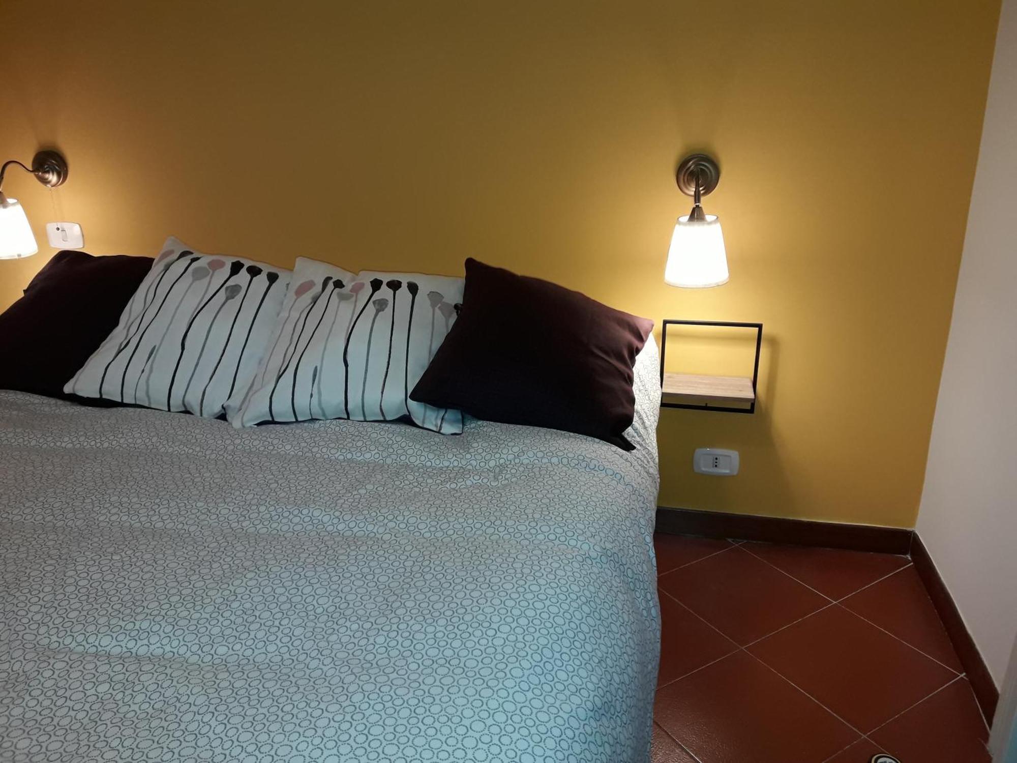 شقة La Casa Di Flo نابولي المظهر الخارجي الصورة